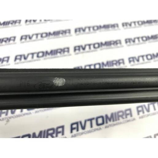 Уплотнитель стекла двери задний правый Ford Mondeo 4 2007-2014 1486616